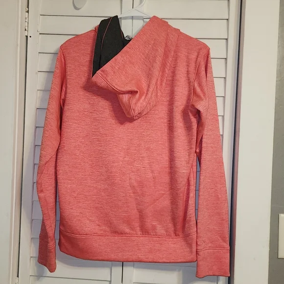 Under Armour  Pull Over Sweaters - Picture 2 of 6